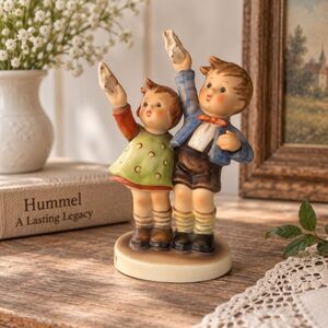 Goebel Hummel Auf Wiedersehen Goodbye 153/0 #866 Vintage Figurine